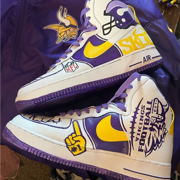 Custom Hand Painted SKOLAF1 Size 10 - Nike Air Force 1 '07 High Triple White - Picture 2 of 12
